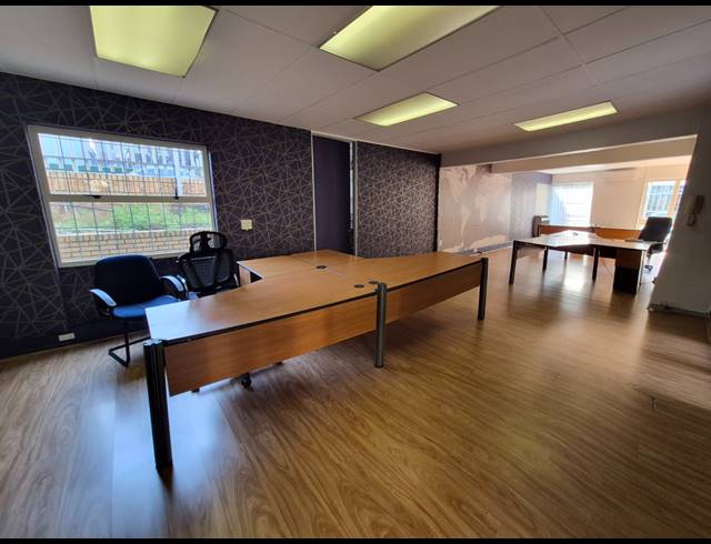 117M² OFFICE TO LET IN RIVONIA